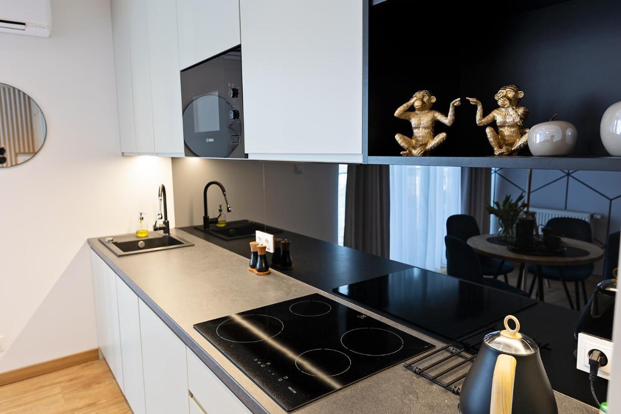 Apartment M *